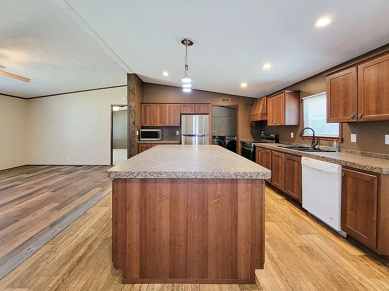 10754 S Lake Shore Dr — Photo 15
