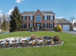 365 Buckingham Cir, Harleysville, PA 19438