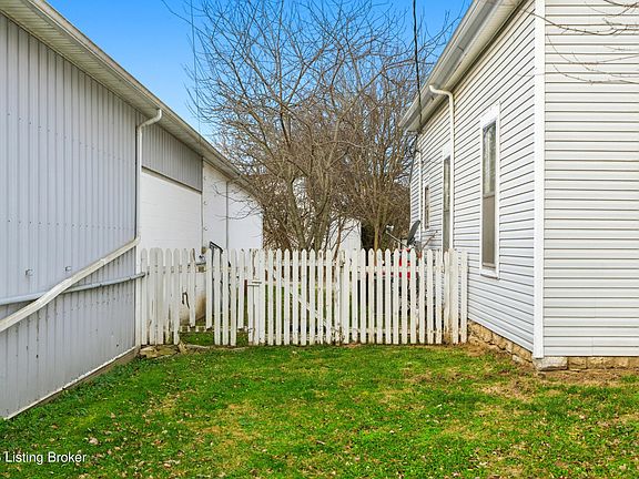 3rd image of 538 1st St