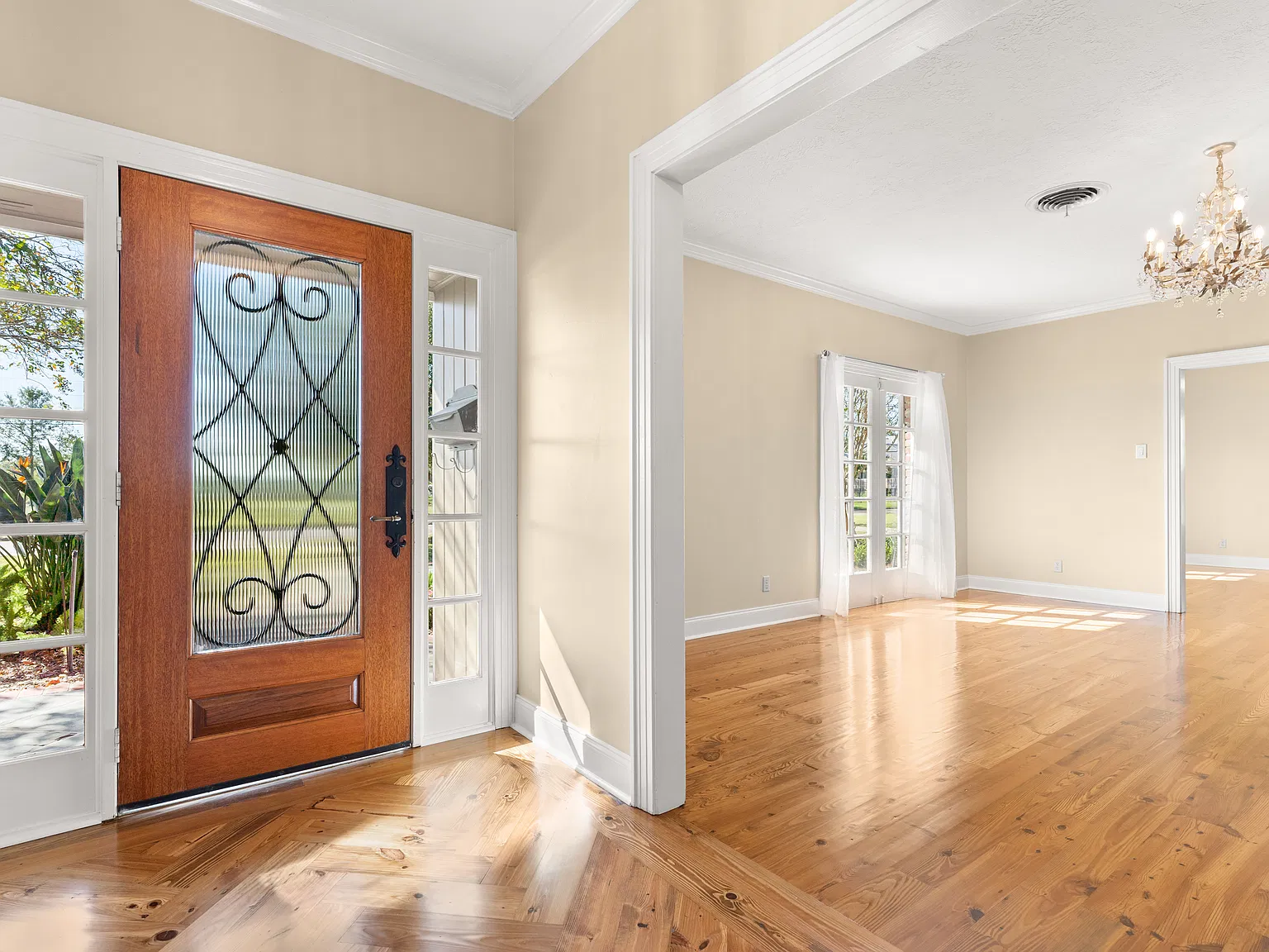 4 bed, 3500 sqft, $3,950 — Photo 4