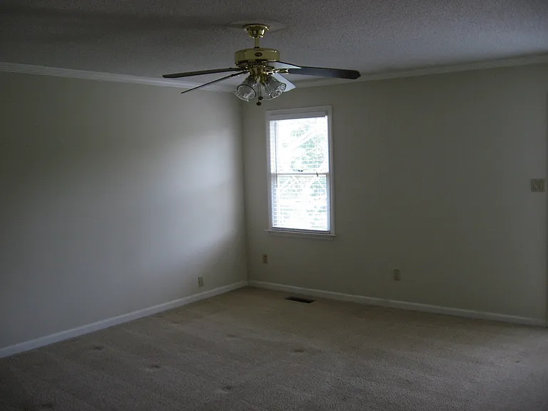 8432 Woodbend Trl — Photo 6