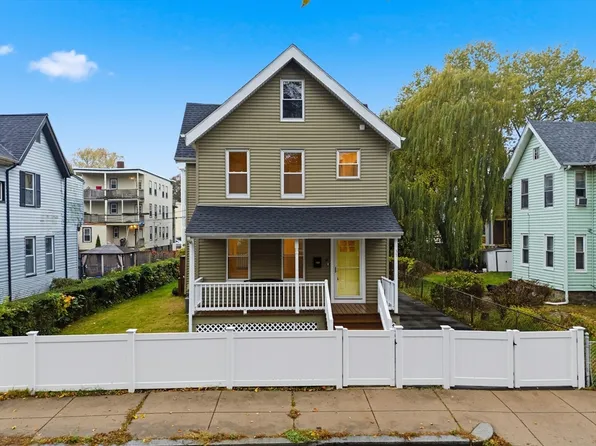 31 Chipman St, Dorchester, MA 02124