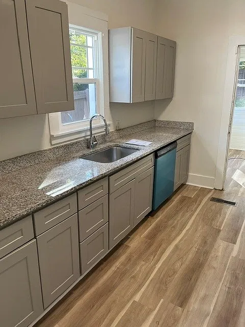 3 bed, $1,550 — Photo 3