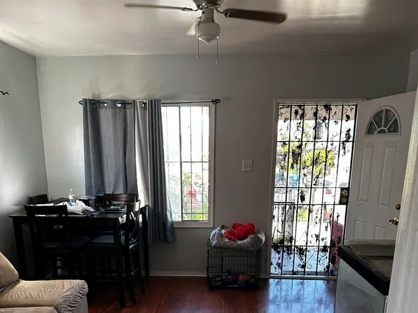 1146 W 52nd St, Los Angeles, CA 90037