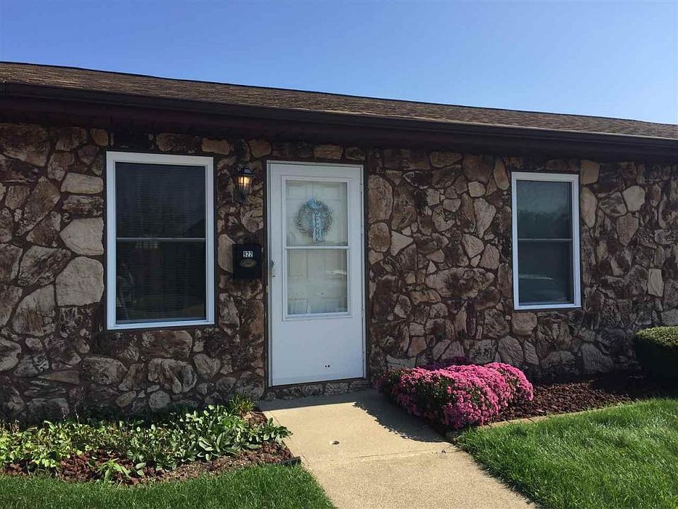 1st image of 922 Berkley Cir