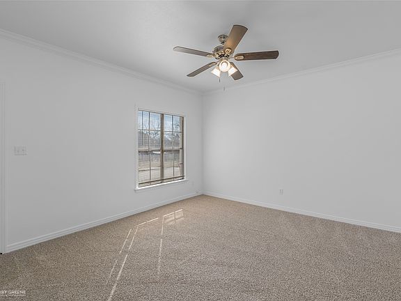 3rd image of 101 N Walnut St