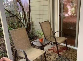 657 1/2 Siskiyou Blvd, Ashland, OR 97520