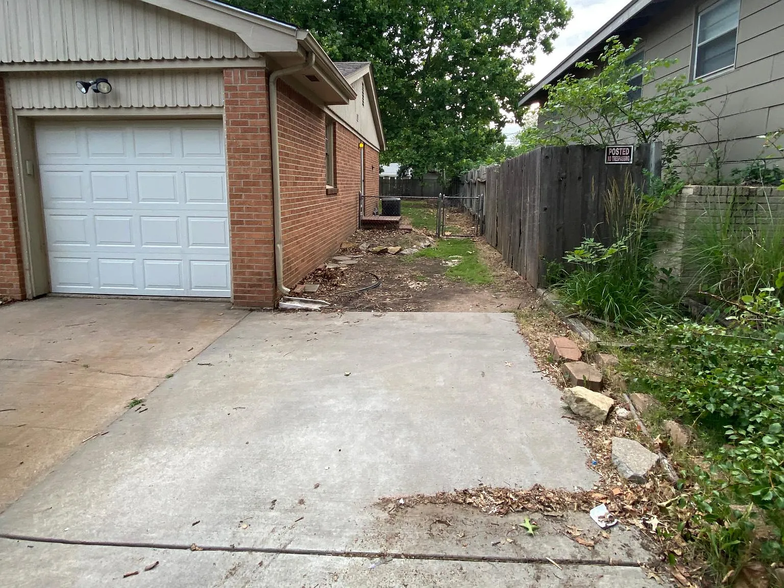 1839 N High St — Photo 3