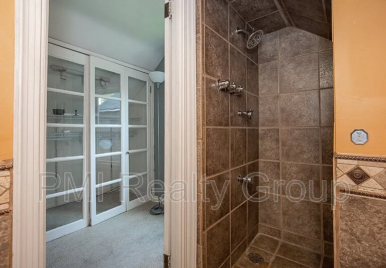 1547 Sherbrook Rd — Photo 26