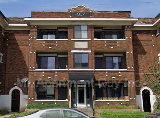 827 Main St E #203, Hamilton, ON L8M 1L7