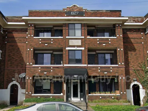 827 Main St E #203, Hamilton, ON L8M 1L7