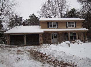 4033 Sunshine Dr NW, Oak Grove, MN 55303