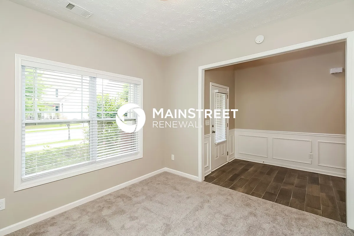 Living Room - 145 Parkway Dr