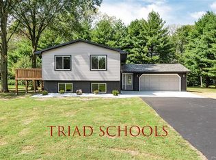 25 Rickhaven Dr, Collinsville, IL 62234