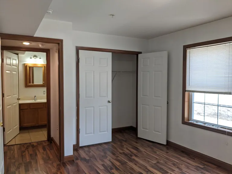 Beautiful Apartment Near Campus — Photo 9