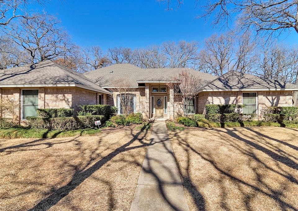 1st image of 3371 Forest Glen Dr