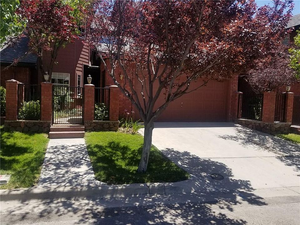1st image of 26 Williamsburg Dr
