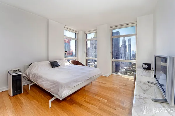 Rented by Brown Harris Stevens | media 22