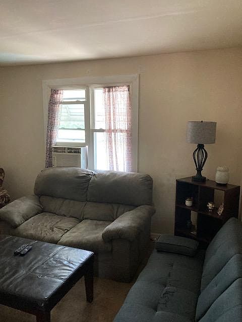 1st image of 92 Gierlach St
