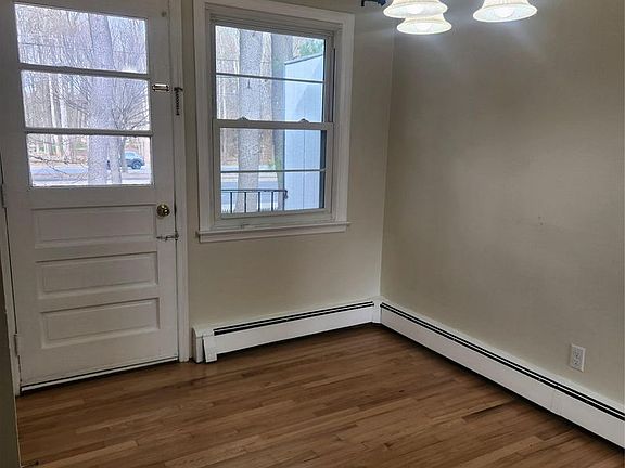 5th image of 2710 South Rd