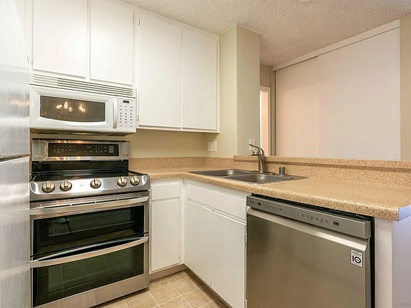 2nd image of 1855 Diamond St Unit 301