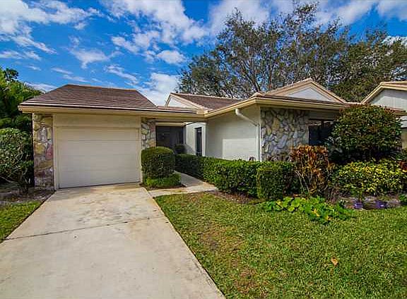 3rd image of 2597 SW Egret Pond Cir