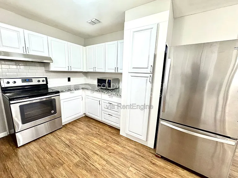 4402 28th St — Photo 15