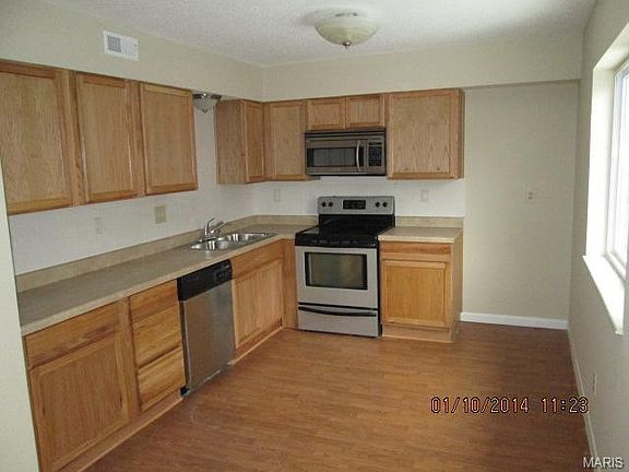 3rd image of 2558 Grayland Walk