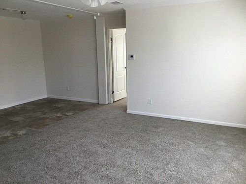 5th image of 81 Rock Cove Ct