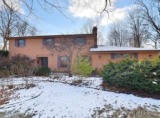 432 Joanne Ln, Dekalb, IL 60115