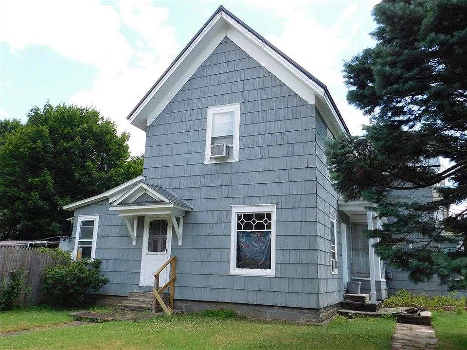 2nd image of 109-111 Parsons Ave