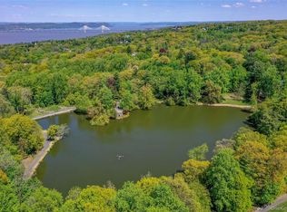 1 Castle Rd, Irvington, NY 10533