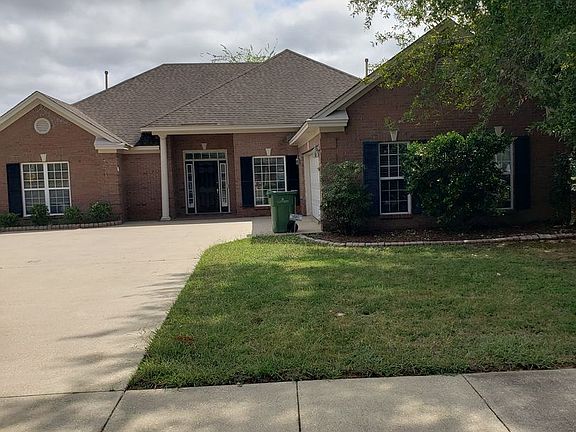 3rd image of 2765 Edinburgh Dr