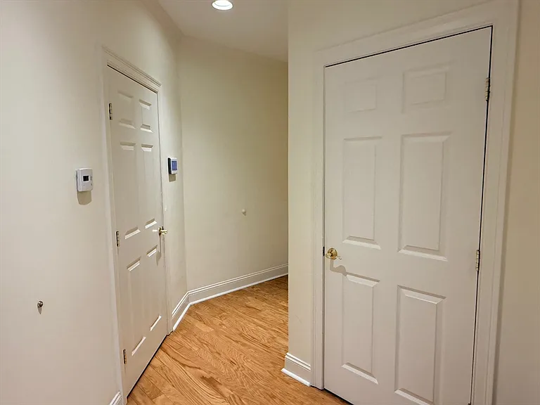 2000 Davenport Ave #2107 — Photo 31