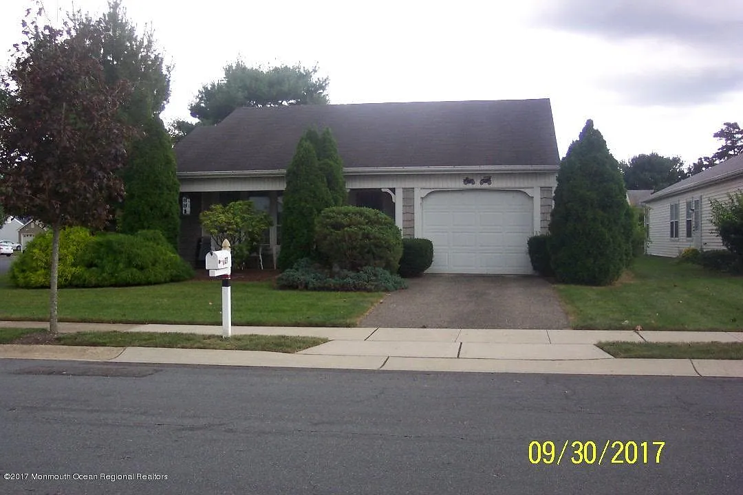 27 Dorset Rd photo 1