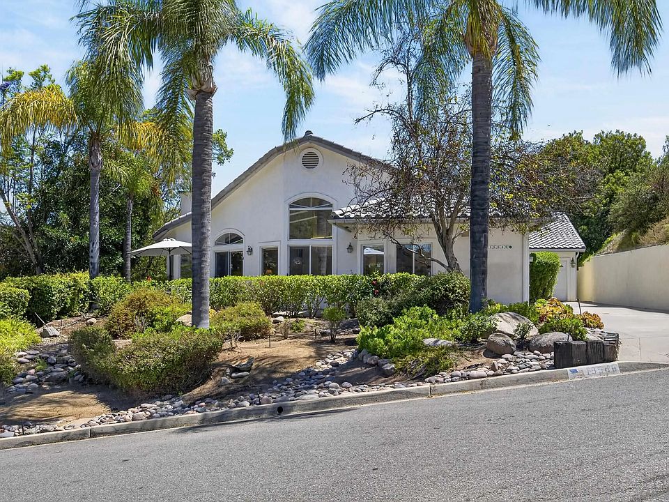 1st image of 15546 Calistoga Dr