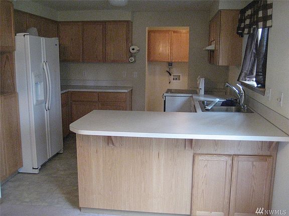 2nd image of 18210 Suncrest Ct SE