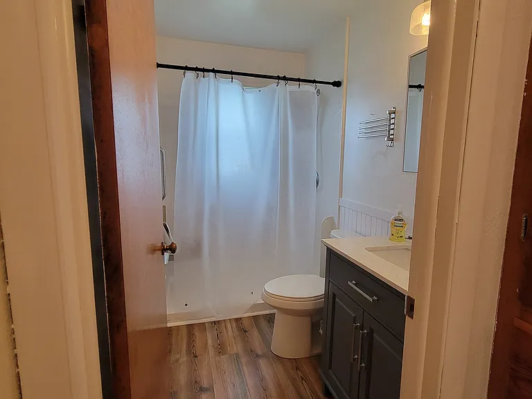 1309 Superior St — Photo 7