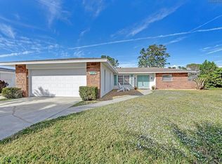 377 Pine Tree Rd, Venice, FL 34293