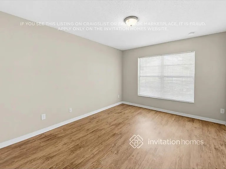 1266 N Ridge Blvd — Photo 18