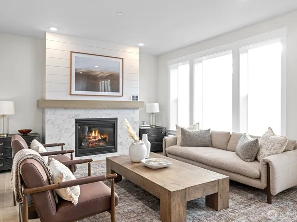 14320 148th Place NE #27, Woodinville, WA 98072