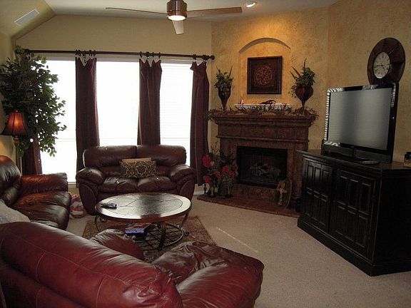2nd image of 2171 Garrison Dr