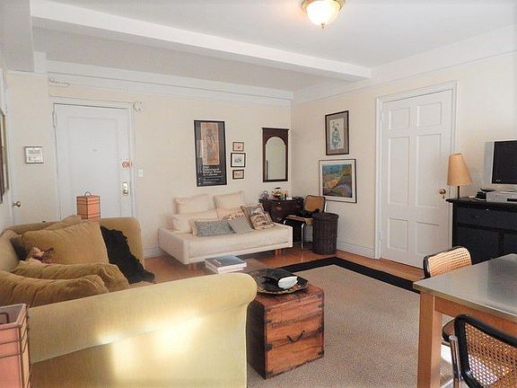3rd image of 51 W 86th St APT 303