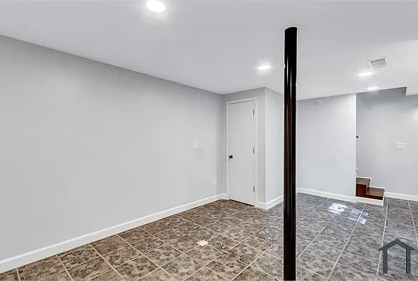 1328 Sharon St NW — Photo 20