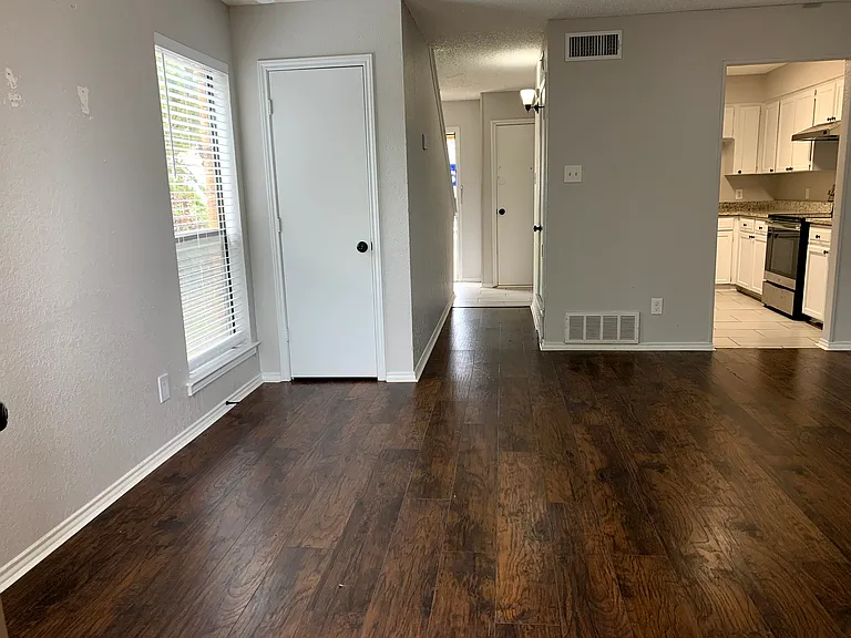 6864 S Creek Dr — Photo 6