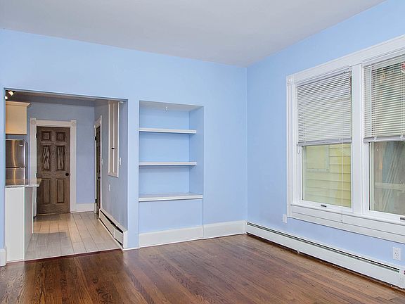 3rd image of 807 Lawrence St APT 1