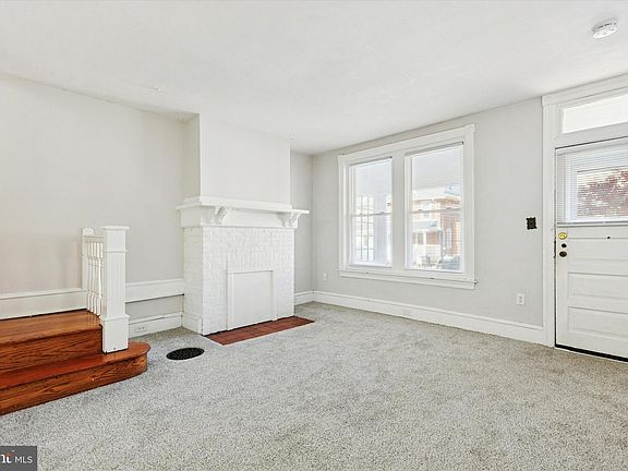 3rd image of 221 Ardmore Ave
