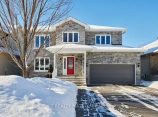 106 Cobblestone Dr, Russell, ON K4R0B2