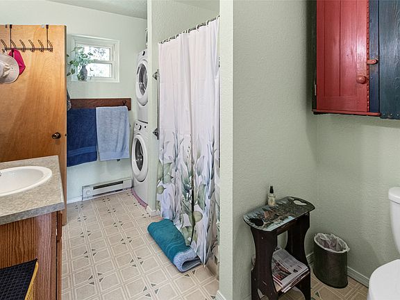 5th image of 166 Larch Ln