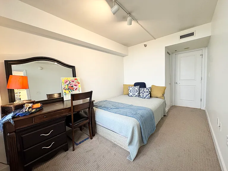 600A Admiral Blvd #807A — Photo 13